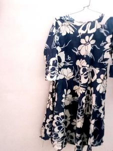 Flowy Floral Print Midi Dress 👗