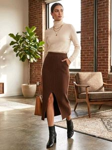 Stylish Ribbed Midi Skirt with Slit