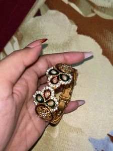 Exquisite Kundan Bangle