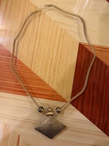 Elegant Gold Tone Pendant Necklace