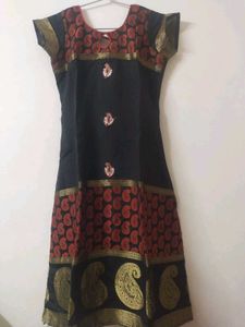 Elegant Black &amp; Red Kurti Set