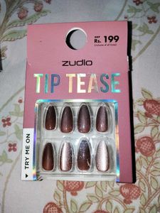 Zudio Tip Tease Press-On Nails