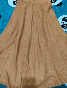 Pleated Midi knit Skirt