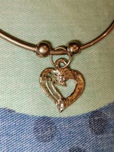 Cute Silver Sparkly heart pendant bracelet