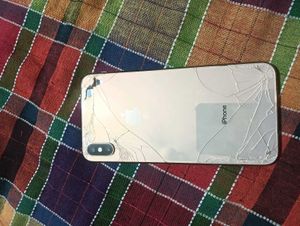 Apple iPhone (Cracked Screen)