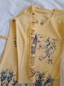 Eiffel Tower Graphic Tee