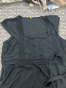 Chic Black Sleeveless lace  Top