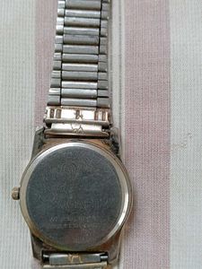 Classic Analog Wristwatch