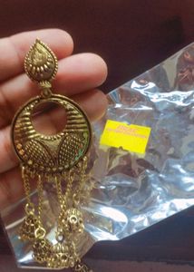 New Golden Hangings