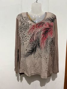 Stylish Feather Print Long Sleeve Top