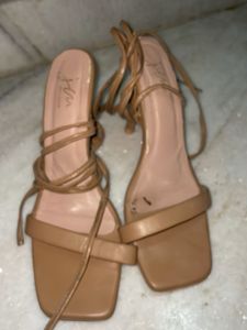 Stylish Tan Strappy Sandals