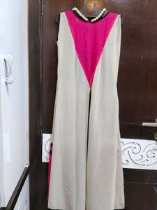 Elegant Ethnic Gown with Floral Embroidery