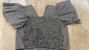 Chic Gingham Crop Top