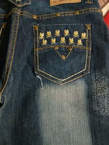 Stylish Women's Blue Denim Jeans