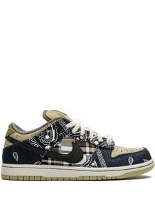 Nike Dunk Low X travis scott