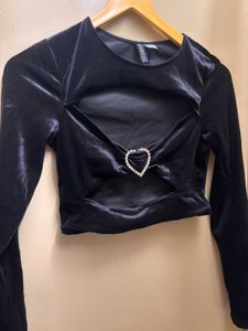 H&M solid cut out velour top