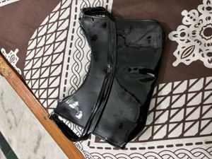 Chic Black Patent Bow Handbag
