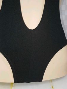 (1432)Black Cutout Monokini Swimsuit