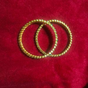 Elegant Stone-Studded Bangle Set