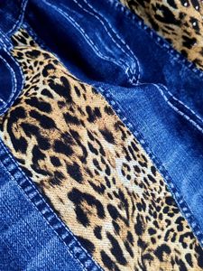 (Baddie jeans💅) Denim Leopard Print Jeans