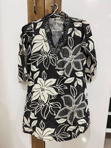 Stylish Black Floral Print Kurta