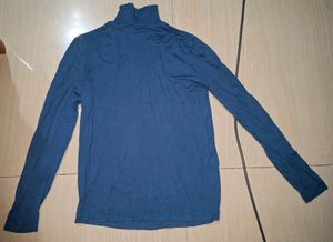 Chic Blue Turtleneck Top