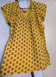 Yellow Block Print Tshirt 🟨