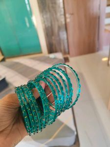 Beautiful Raindrop glass Bangles Set