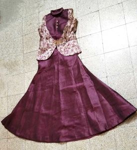🤘(OFFER75%)💜Deep Plum Silk Gown Beige Golden Top