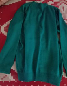 bottle green colour cardigan for women or girls