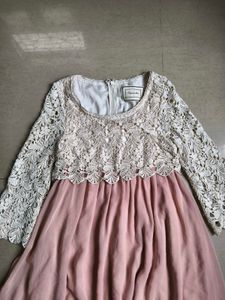 Elegant Lace &amp; Chiffon dress