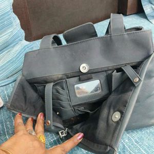 Stylish genuine Leather Handbag
