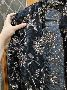 Velvet Top/Shirt With Shoulder Pads