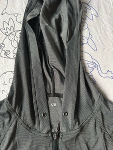 Sleek Grey Sleeveless Zip-Up Hoodie