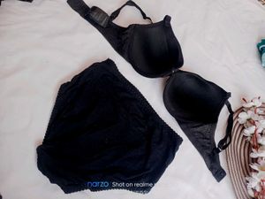 Elegant Black Bra &amp; Panty Set
