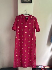Vibrant Pink Kurta with Gold Motifs
