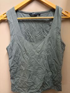 Basic Sleeveless Tank Top