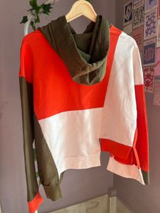 Sale 🥰Sports Sweatshirt 🌷🍒🛍️