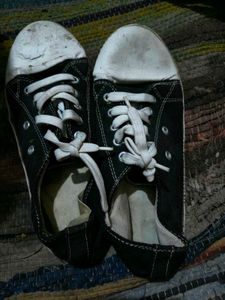 Classic Black Canvas Sneakers combo