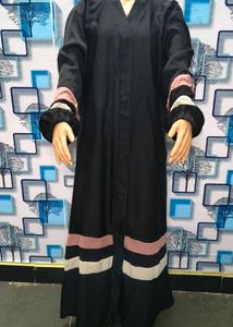 Elegant Black Abaya Burqa with Accents Design Pic