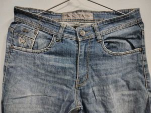 men blue jeans