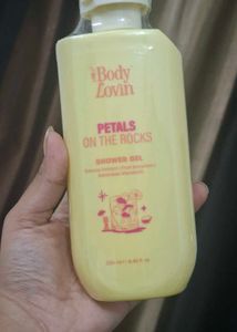 Body Lovin' Shower Gel - Petals On The Rock
