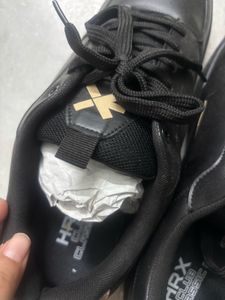 HRX Men's Black &amp; Beige Sneakers