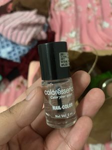 Color Essence Nail Polish