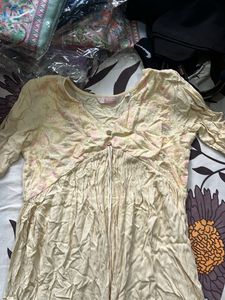 Embroidered V-Neck Kurta