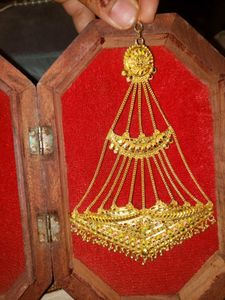 Exquisite Gold Tone Chandelier Earrings