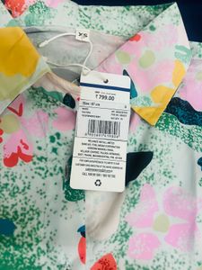 Floral Top With Collar
