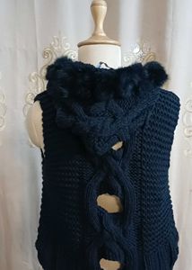 Deal jeans Black Knit shrug with fur pom-pom