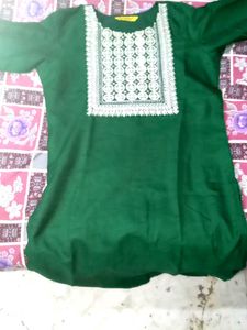 Elegant Green Embroidered Kurta