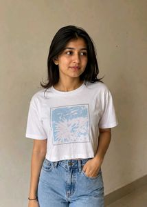 🤍 Westside White Graphic Crop T-Shirt